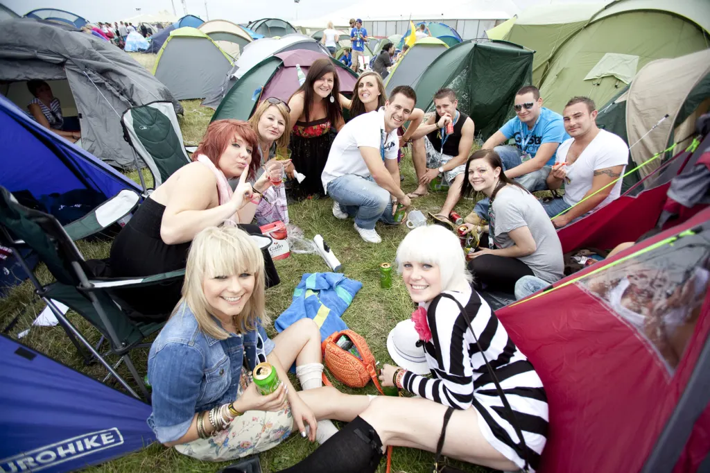 Festivalgoers and atmosphere at Global Gathering 2010